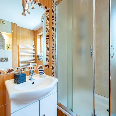 I Blisko Morza Gryfa Pomorskiego 54 *